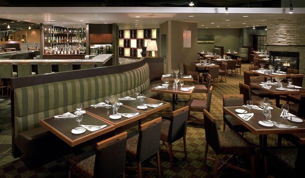 Delta Hotels by Marriott Winnipeg Restaurant bilde